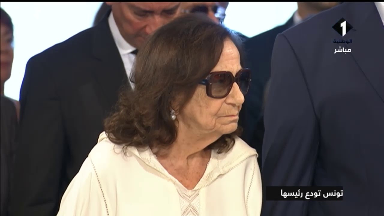 دخول جثمان الرئيس الراحل الباجي قائد السبسي إلى القاعة الرئيسية بقصر قرطاج
