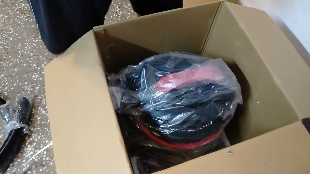 AGARO Dry & Wet Vaccum  Cleaner Unboxing video for home cleaning.