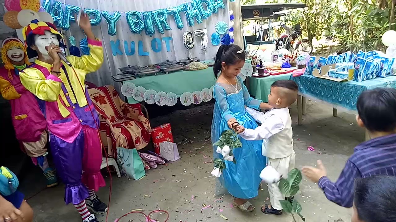 7 roses Kulot's 7th Birthday Celebration