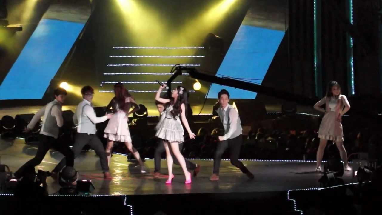 23-6-2011 [FULL HD] IU唱GOOD DAY 於亞洲國際博覽館Music Bank in Hong Kong 2012