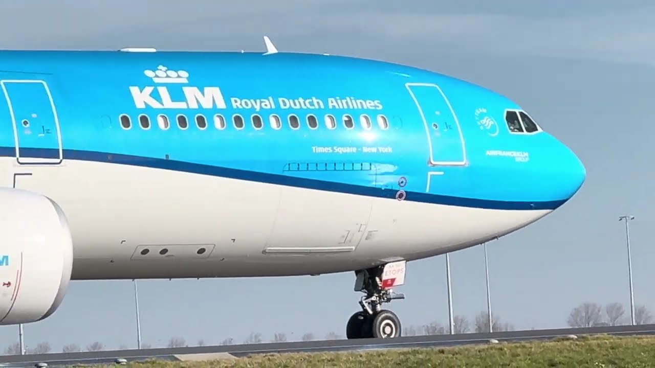 KLM Airbus A330-303 PH-AKA Landing At Amsterdam Schiphol | IAD → AMS 🇺🇸✈️🇳🇱