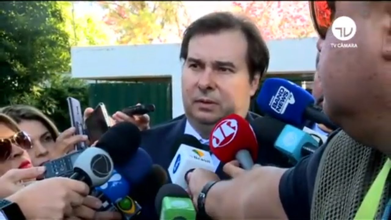 Maia negocia com l&iacute;deres inclus&atilde;o de estados e munic&iacute;pios na reforma da Previd&ecirc;ncia