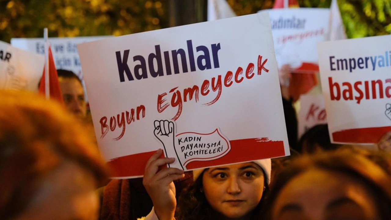 Kadın Dayanışma Komiteleri 8 Mart'ta Hodri Meydan Diyor!