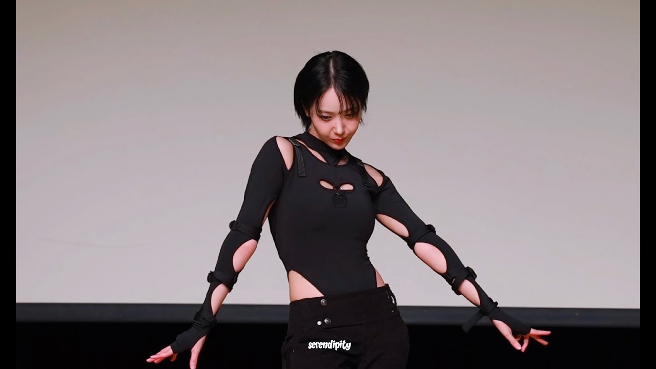 241122 팬사인회 'shhh!' 비비지 신비(VIVIZ SinB) 직캠