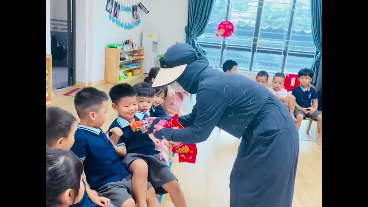Cảnh giác với người lạ