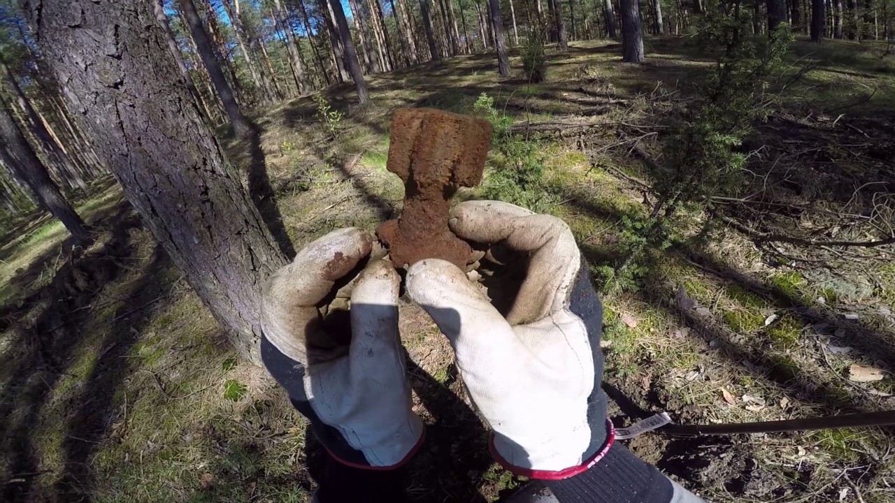WW1 Metal Detecting. Eastern Front forest grounds.