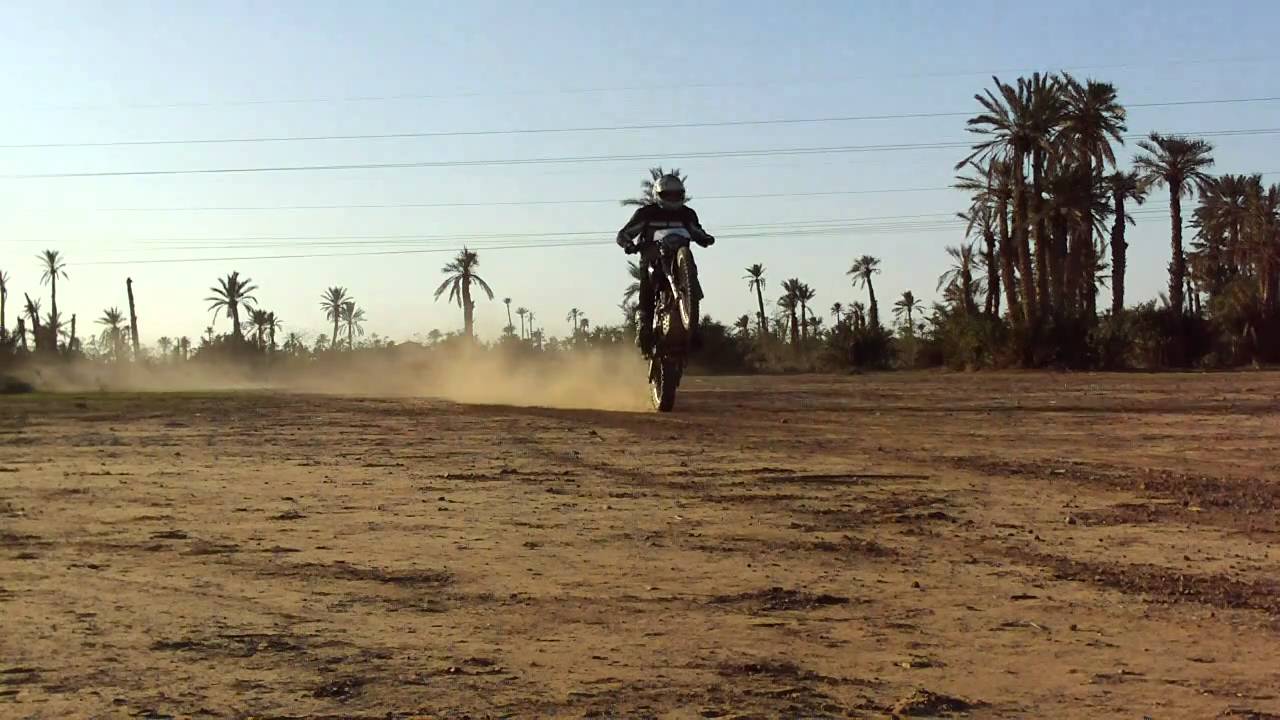 Honda Dominator Nx 650 wheelie, Marrakech dusty sunset
