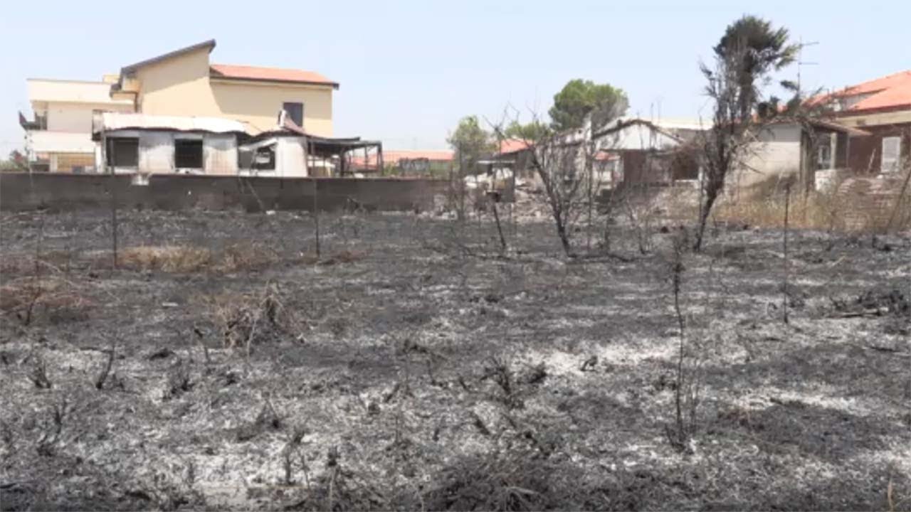 Viaggio nell'inferno di fuoco a Catania. Musumeci: 