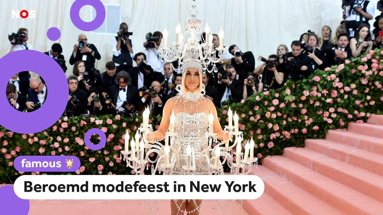 Katy Perry als kandelaar naar duur feest