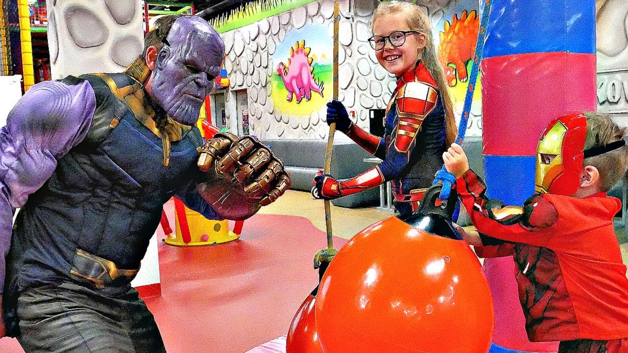 THANOS DOKUCZA MARCELOWI i LENCE NA PLACU ZABAW - HEJKA TU LENKA