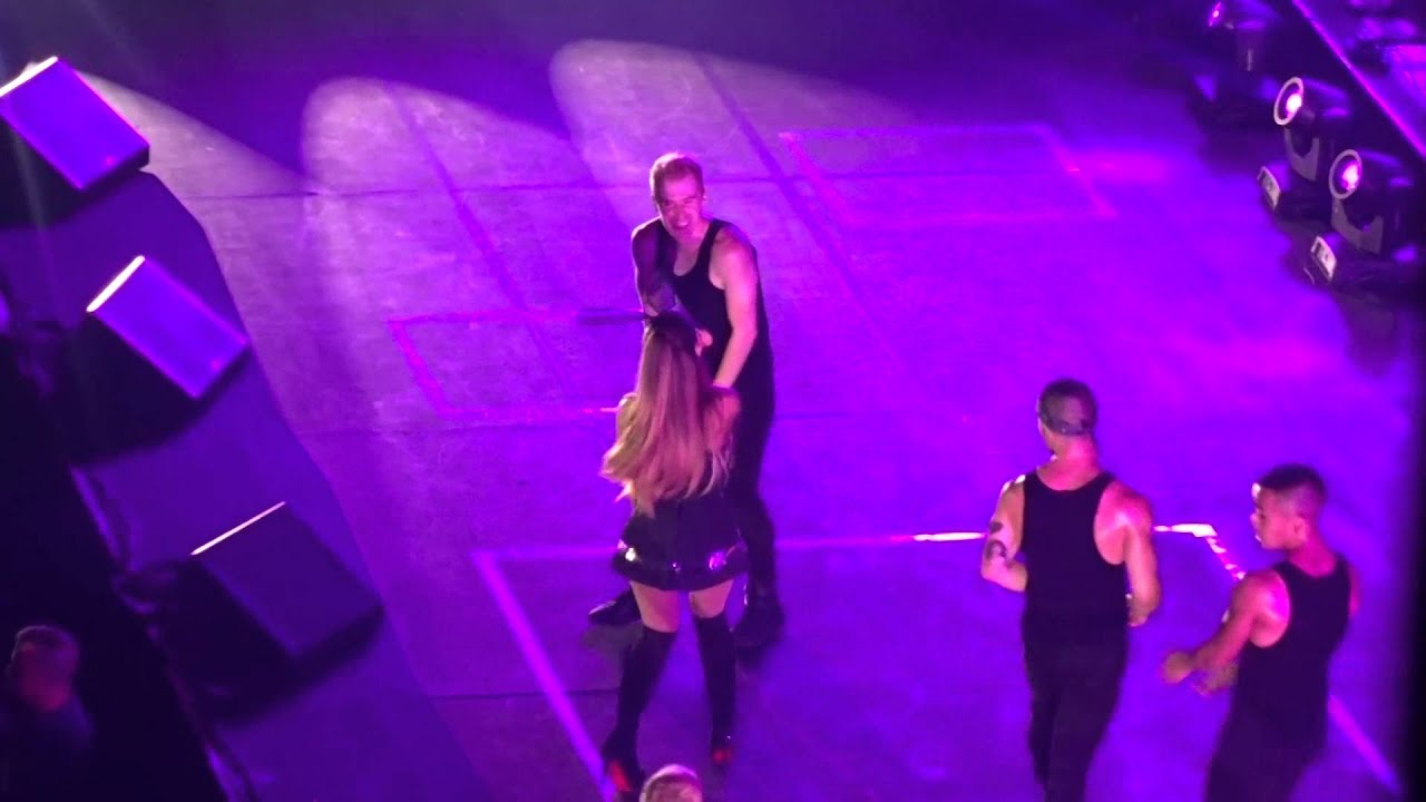 The Way (Ariana Grande  The Honeymoon Tour Manila 2015)