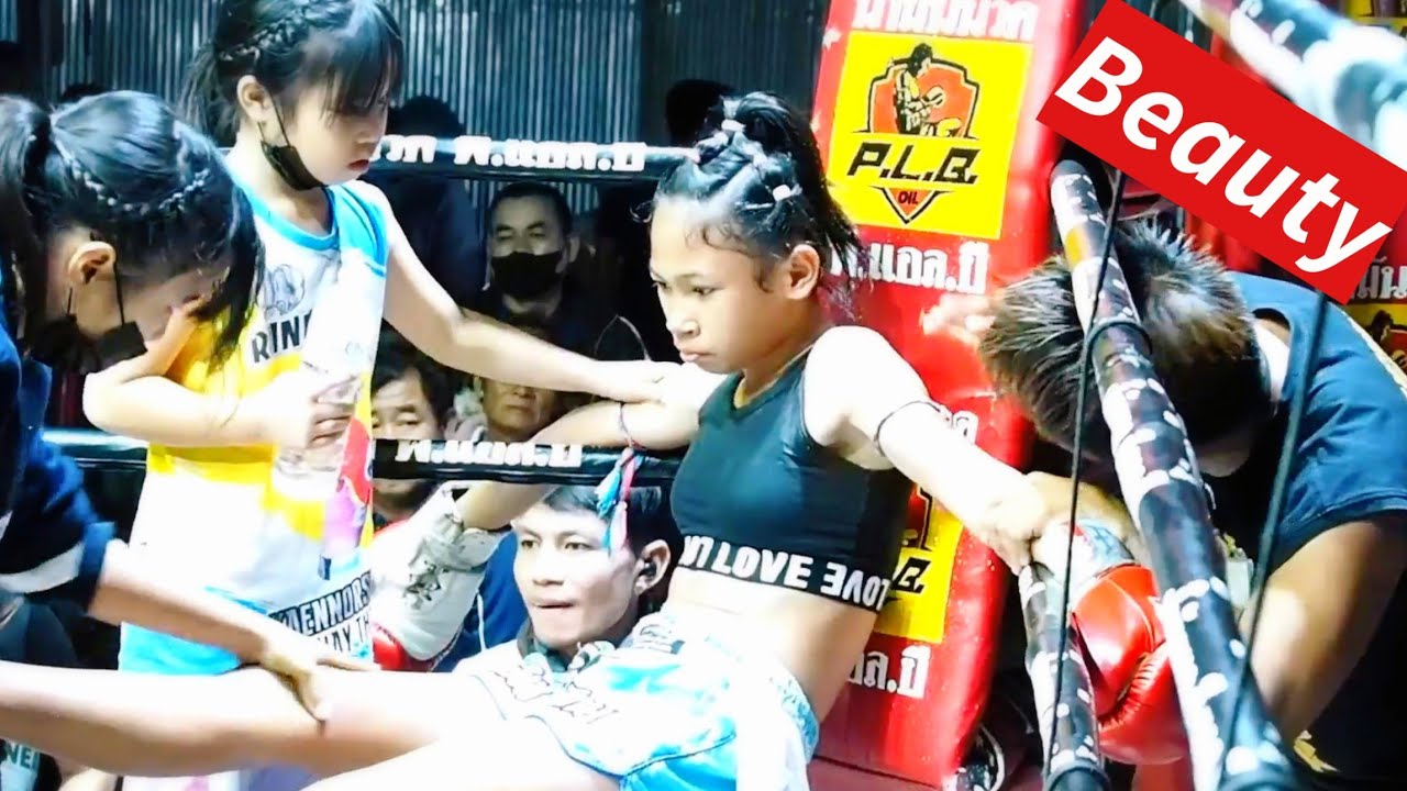 บิวตี้ศอกกลับเตะก้านคอมาครบชกครั้งที่9ซ้อมมา6เดือนBeauty VS PetchNongMai!ムエタイMuaythai fight!