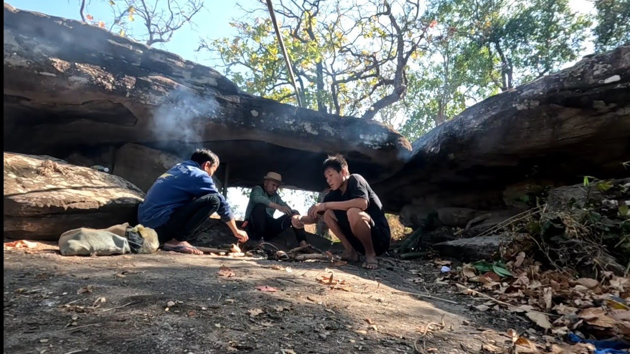 ບັນຍາກາດຍາມເຊົ້າຢູ່ພູສູງ//บรรยากาศยามเช้าอยู่จอมดูสูง Dong Una
