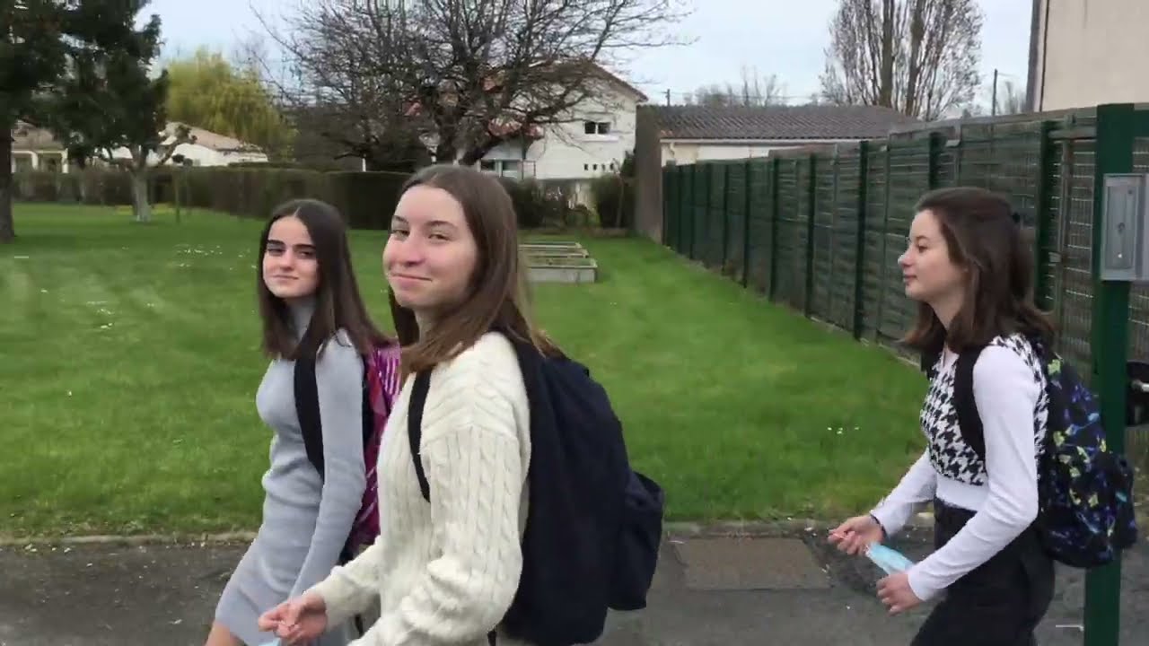 14 mars 2022 au Clg de Brioux: On tombe le masque et on décide de « Sourire à la vie » !