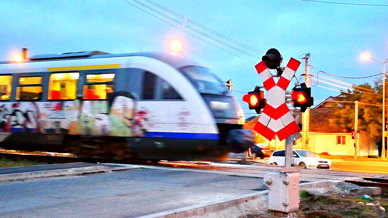 Romanian railroad crossing || Trecere de cale ferată &icirc;n Romania