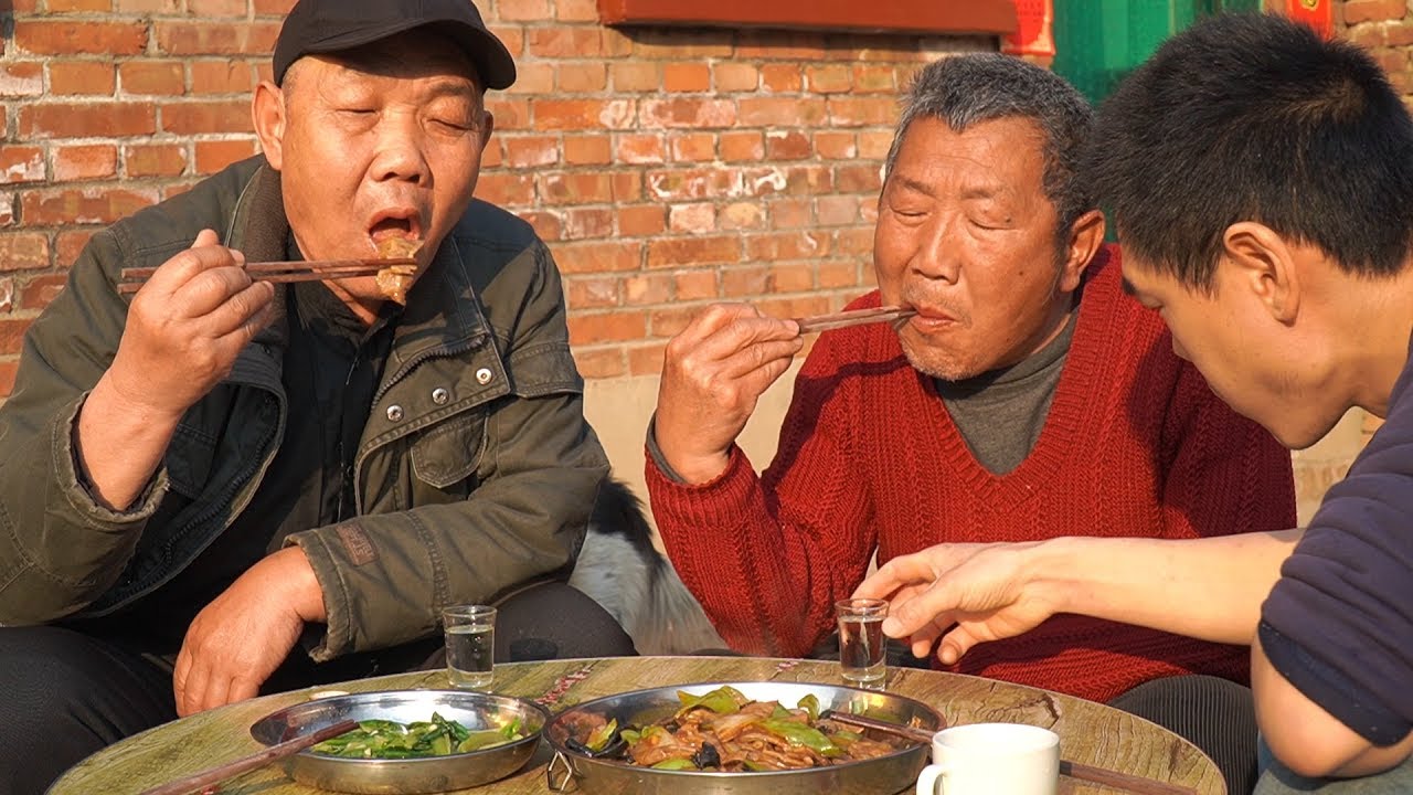 【食味阿远】阿远做“熘肝尖”吃，大伯说这菜没酒可不行，仨人吃小菜喝着小酒 | Shi Wei A Yuan