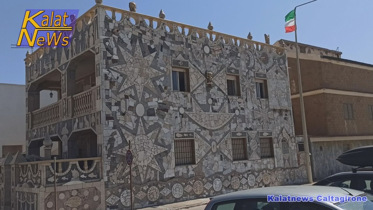 Marina di Acate, arte brut e i simboli della cultura Egizia Una villetta sul mare meta di visitatori