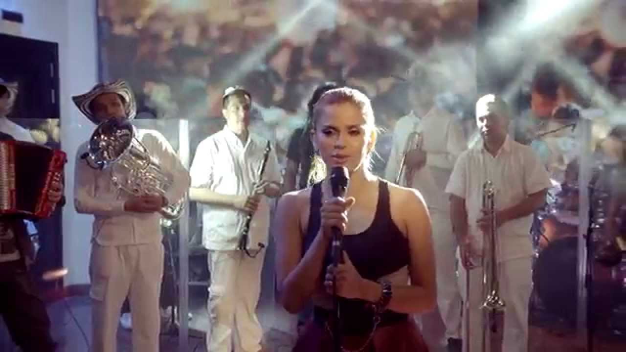 Adriana Lucía - Porro Bonito (Video Oficial)