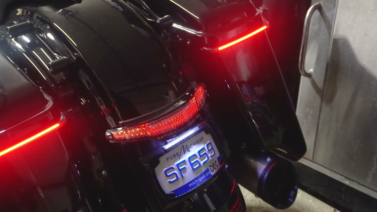 Ciro3D Latitude light W/Light Strike Technology - Showing off the features