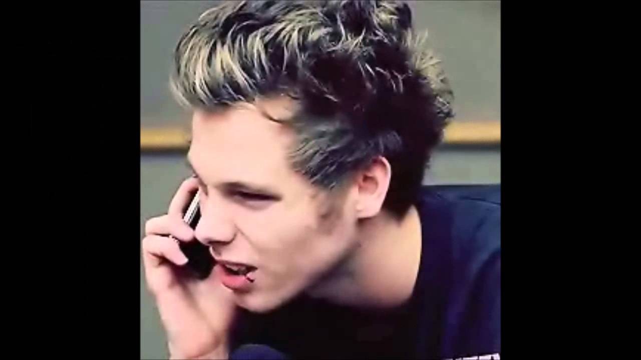 Do I wanna know | Luke Hemmings