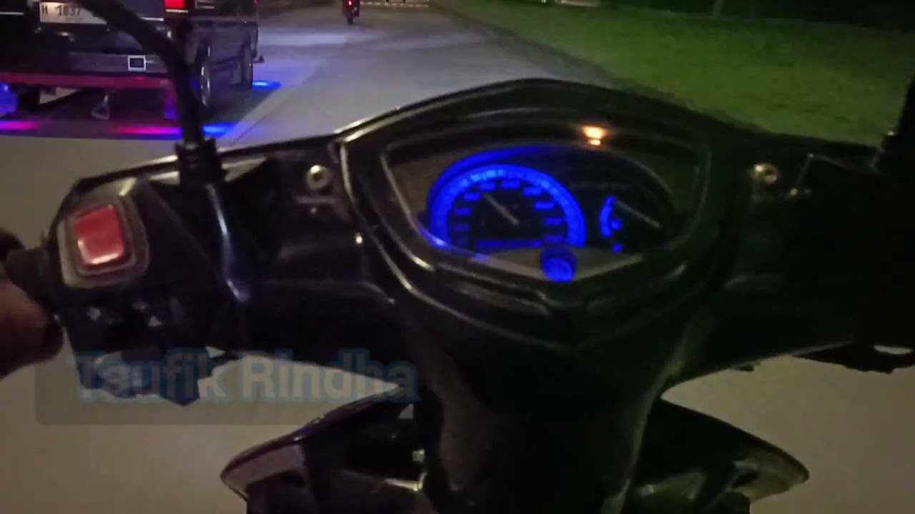 Malam-malam motoran pakai mx hampir saja nabrak. 