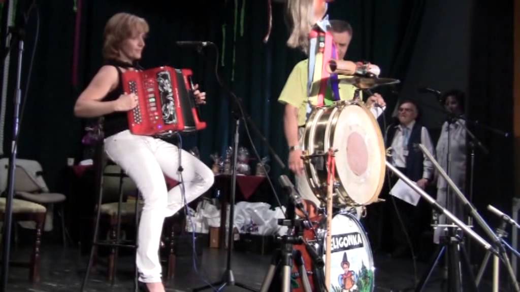 Digitální harmonika Roland Fr 18 d v podání FAMILI HARMONIKA POSPÍŠIL