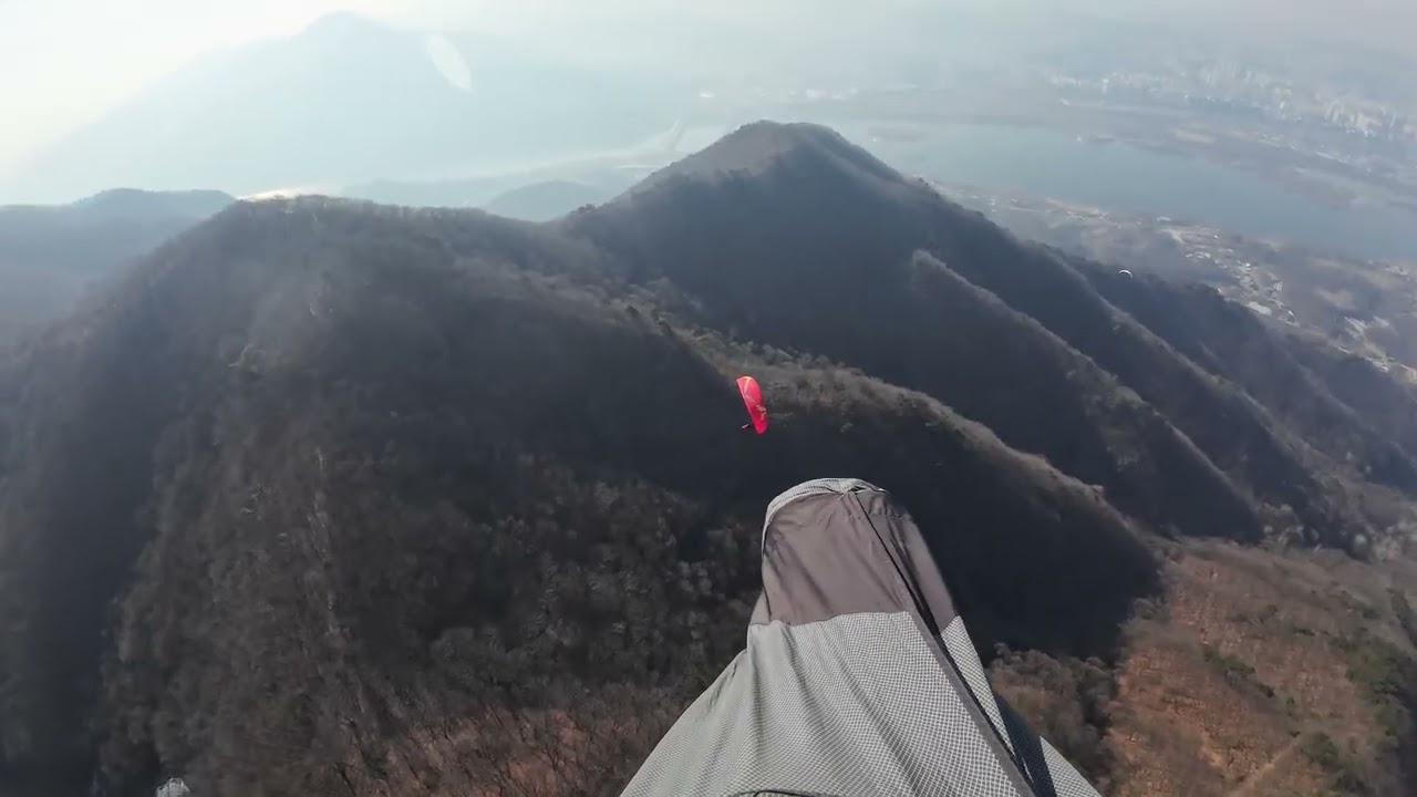 2026. 1/4. 26년 첫 비행은 나의 집 예봉에서 버티기 릿지 비행으로~~ #paragliding #예봉산