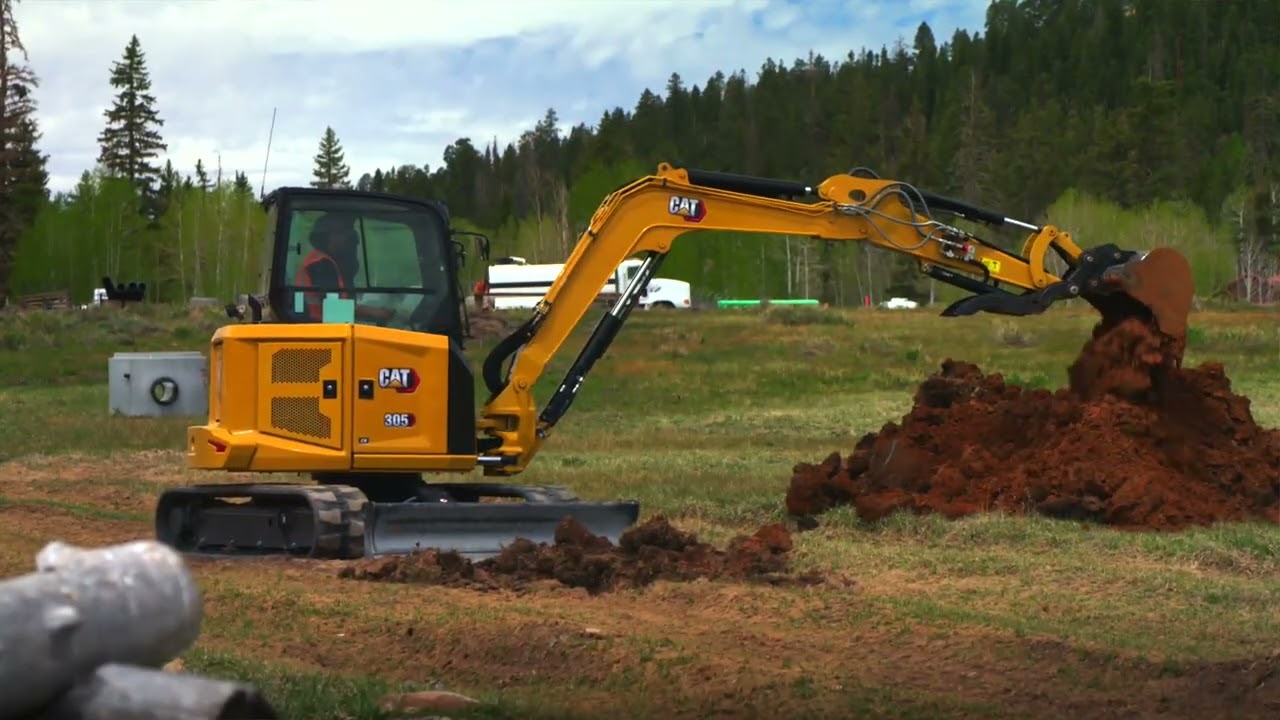 Cat&reg; Next Generation 305 CR Mini Hydraulic Excavator | Spotlight