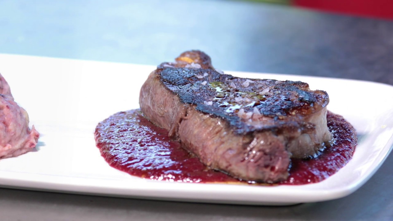 SOLOMILLO DE VACA CON SALSA DE CEREZAS