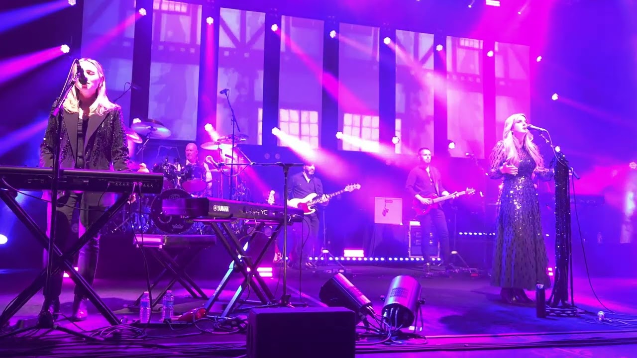 Everywhere Rumours of Fleetwood Mac 18-4-25 Liverpool