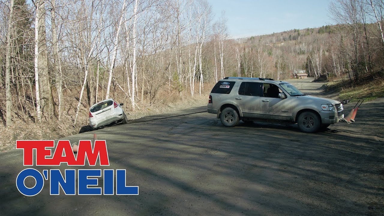 How to Recover a Car Out of a Ditch