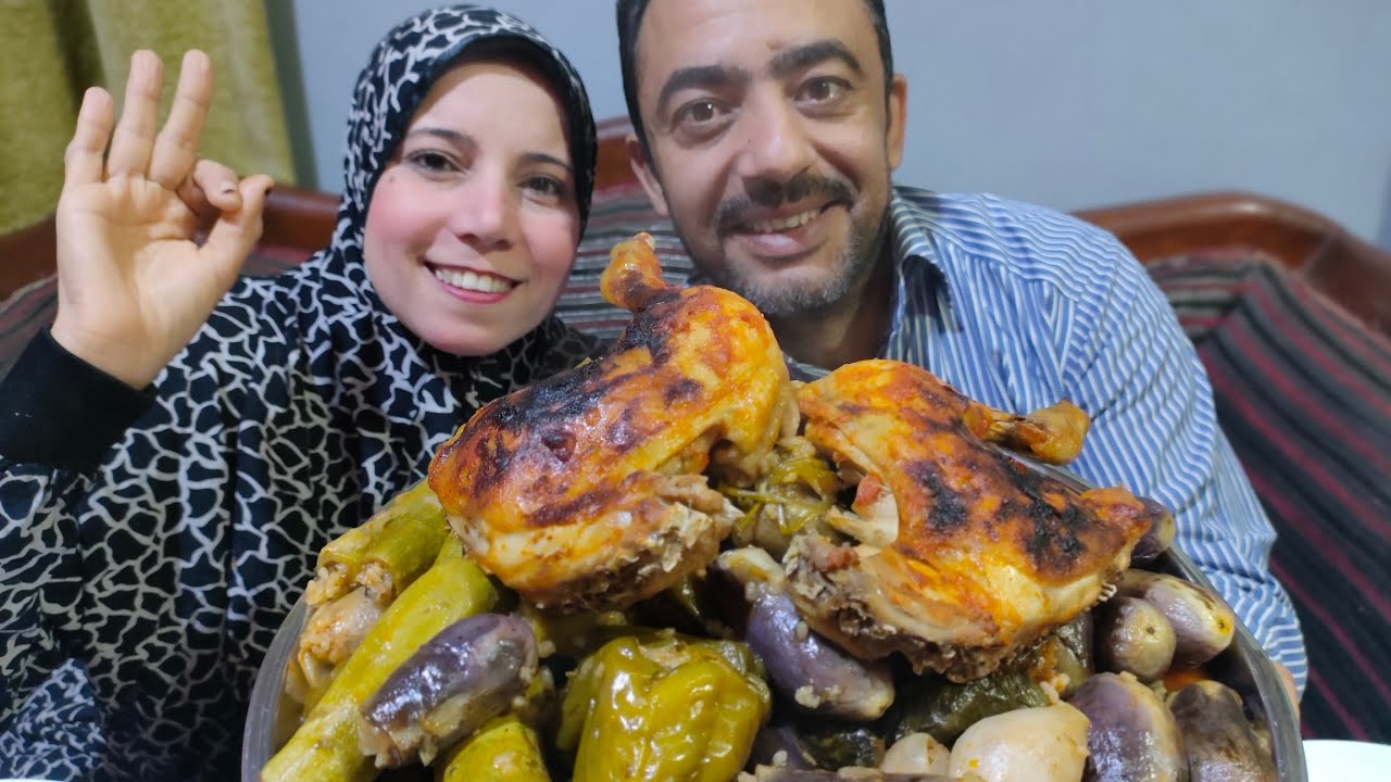 تحدي سرعه الدولمه $العراقيه 🇮🇶مع الدجاج 🐓من يد زوجتي والطعم خيال والعقاب💃💃🇪🇬