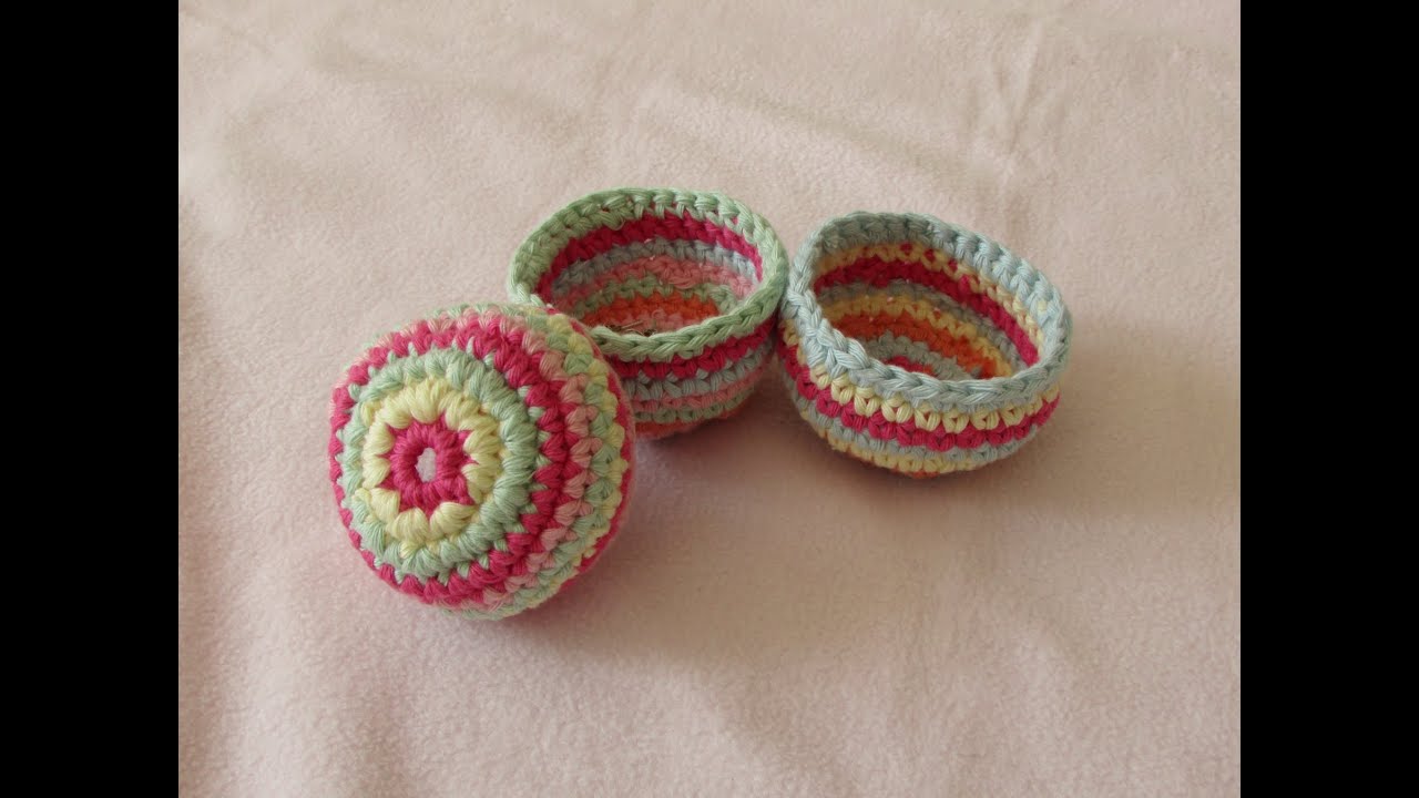 VERY EASY crochet mini basket tutorial - striped storage pots