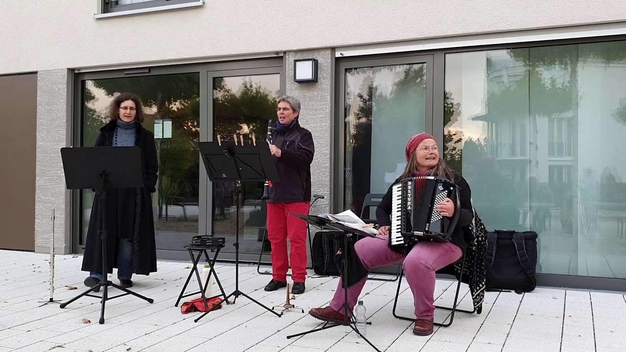 Heyamo - sung and played by Les Salicornes - version 2