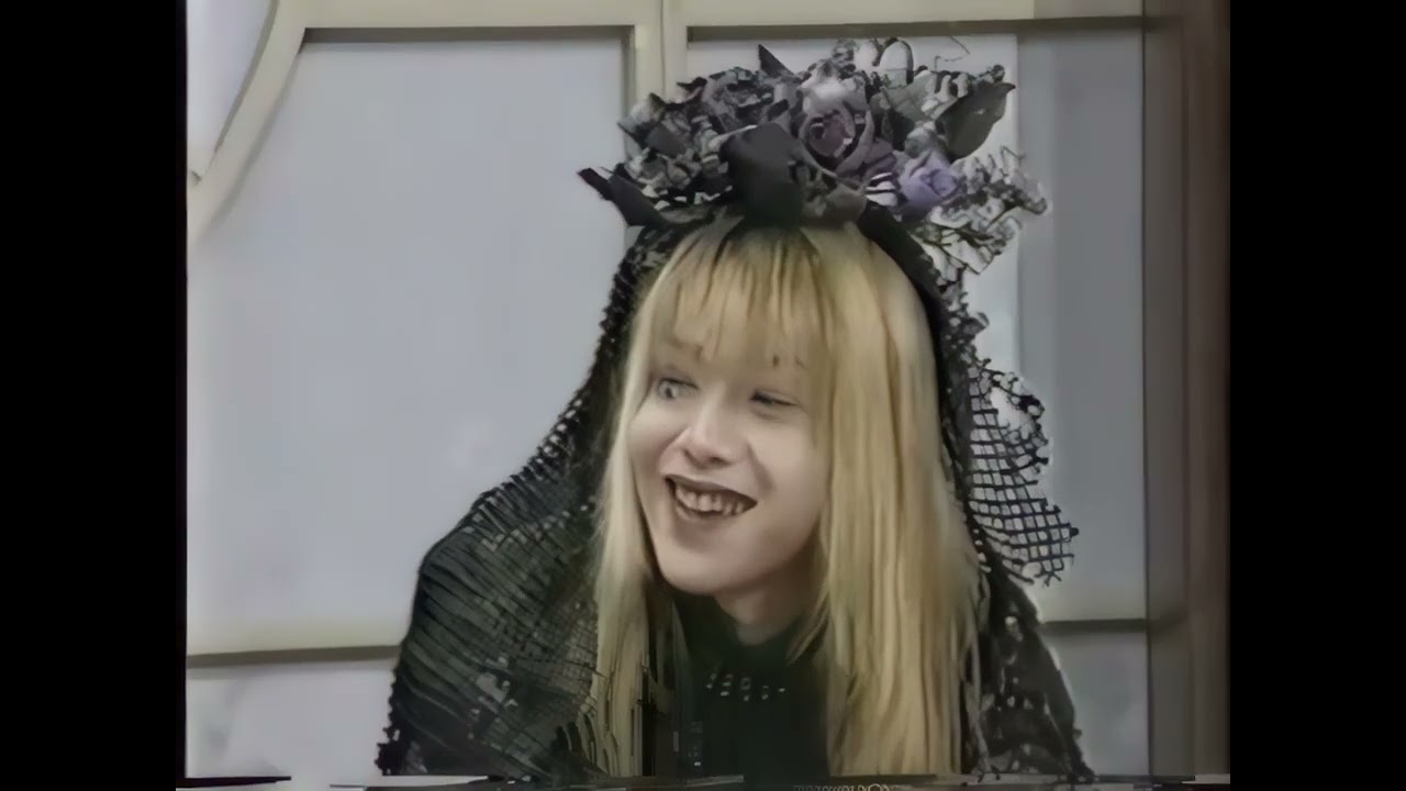 Aliene Ma'riage - Live TV - Hot Wave 1999 clip - AI Upscale