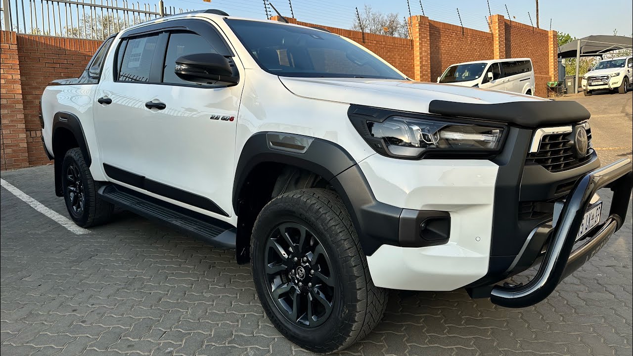 Южноафриканский фаворит — Toyota Hilux GD-6 RS Legend — обзор и полный обзор