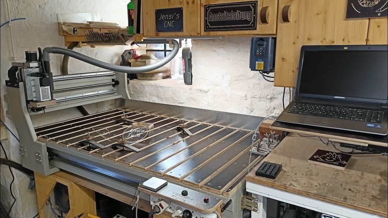 3000 mm Vorschub 2 Schneider CNC Eigenbau FRÄSE am LIMIT