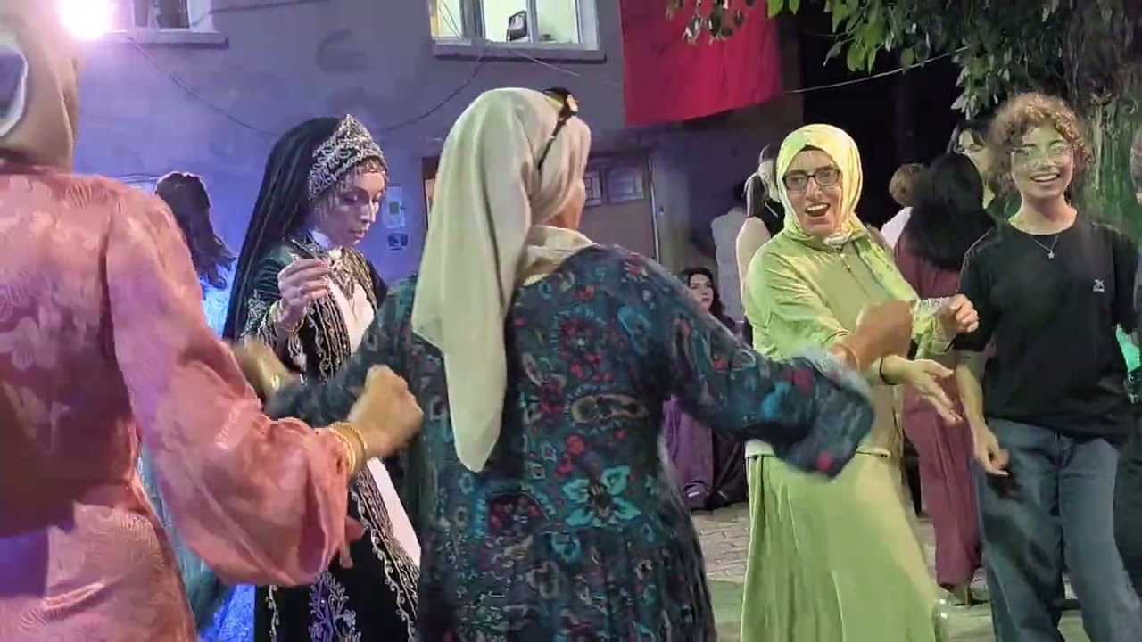 Potpori oyun havaları AKSEHiR Engilli mah Osman Tavşan & Rize iyi dere ilçesi Sümeyye çalışır çiftin