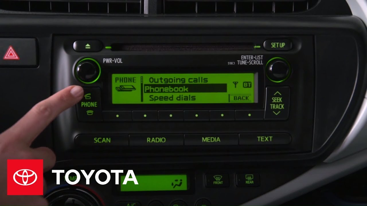 2012 Prius c How-To: Making and Receiving Hands Free Calls | Toyota