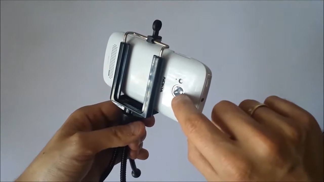 CZY UCHWYT DO SMARTFONA NA STATYW LUB KIJEK SELFIE JEST PRZYDATNY? | ForumWiedzy