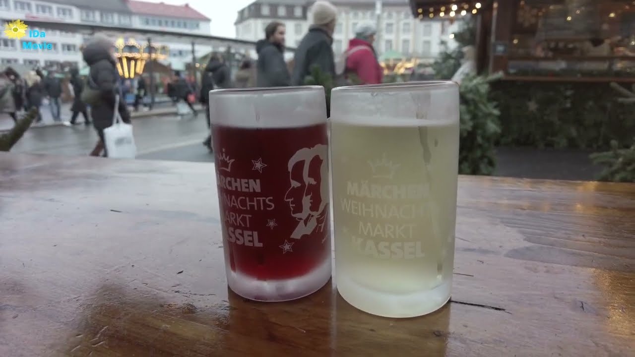 Wir lieben Weihnachtsmärkte: unterwegs in Kassel Weihnachtsmarkt  fliegender Weihnachtsmann