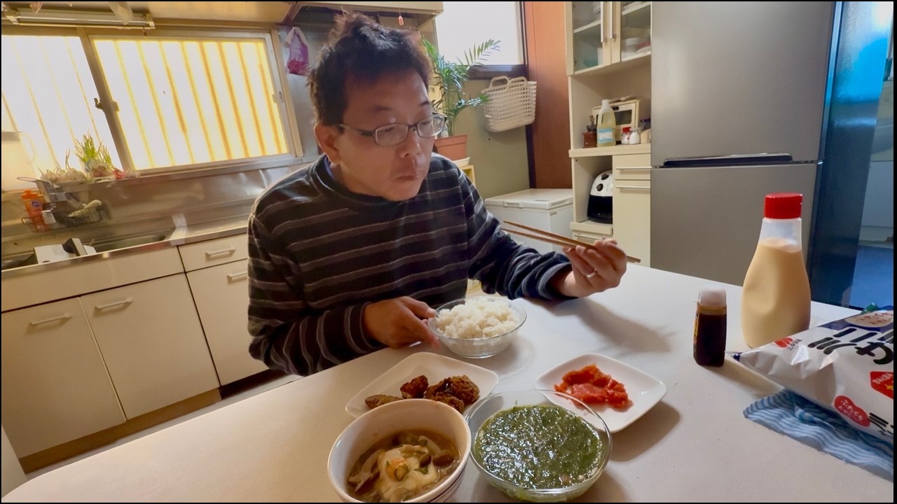 Nấu bữa cơm dinh dưỡng cho chồng Nhật và em cún.video đầu tiên hành trình im lặng