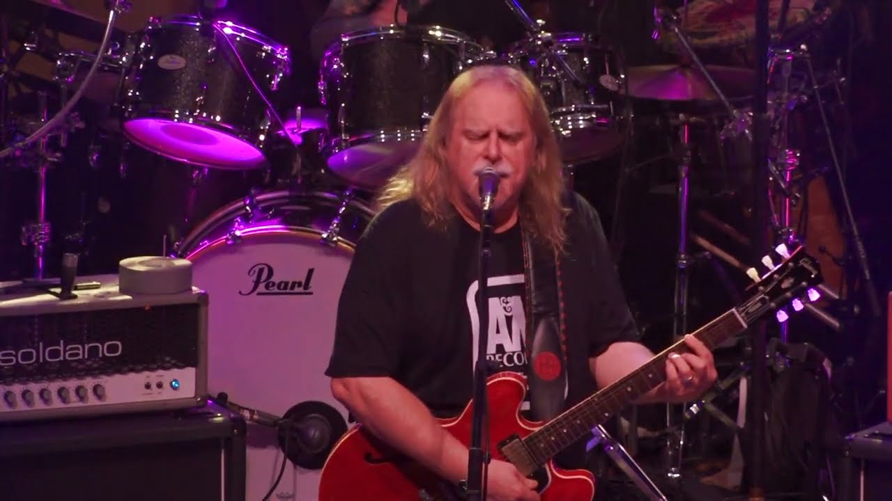 Warren Haynes & Gov't Mule honor Jerry Garcia 