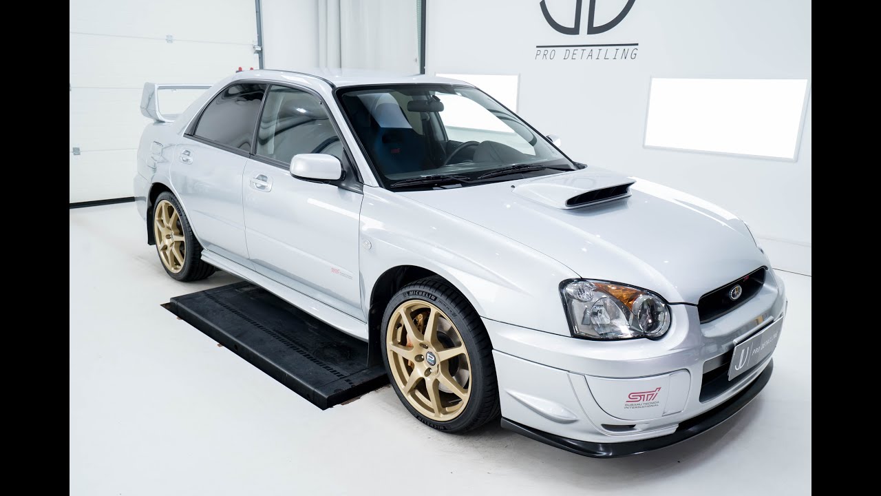 Jakso 36.45tkm ajetun Subaru Impreza WRX STI:n maalipinta palautettiin vastaamaan auton muuta kuntoa