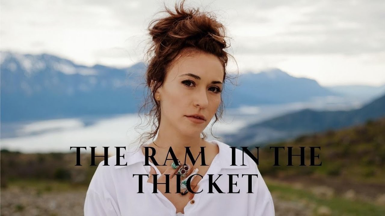 LAUREN DAIGLE STYLE 