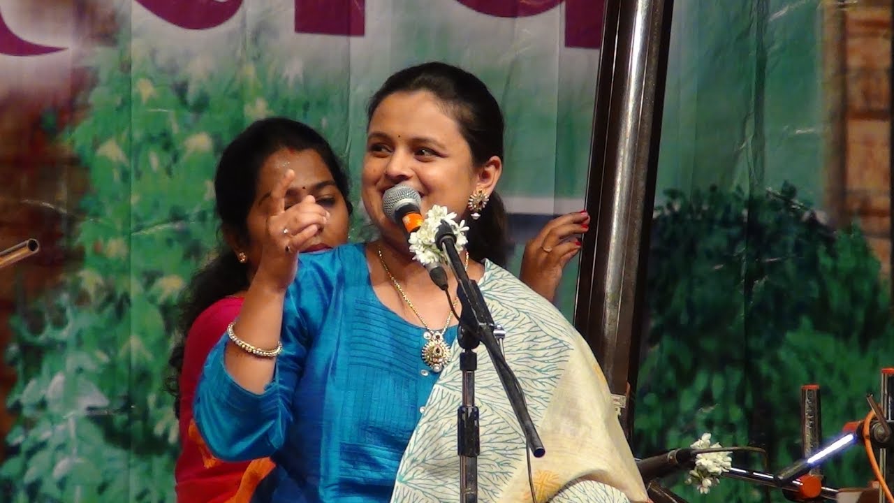 CharHotyaPakshiniTya - Mugdha Vaishampayan