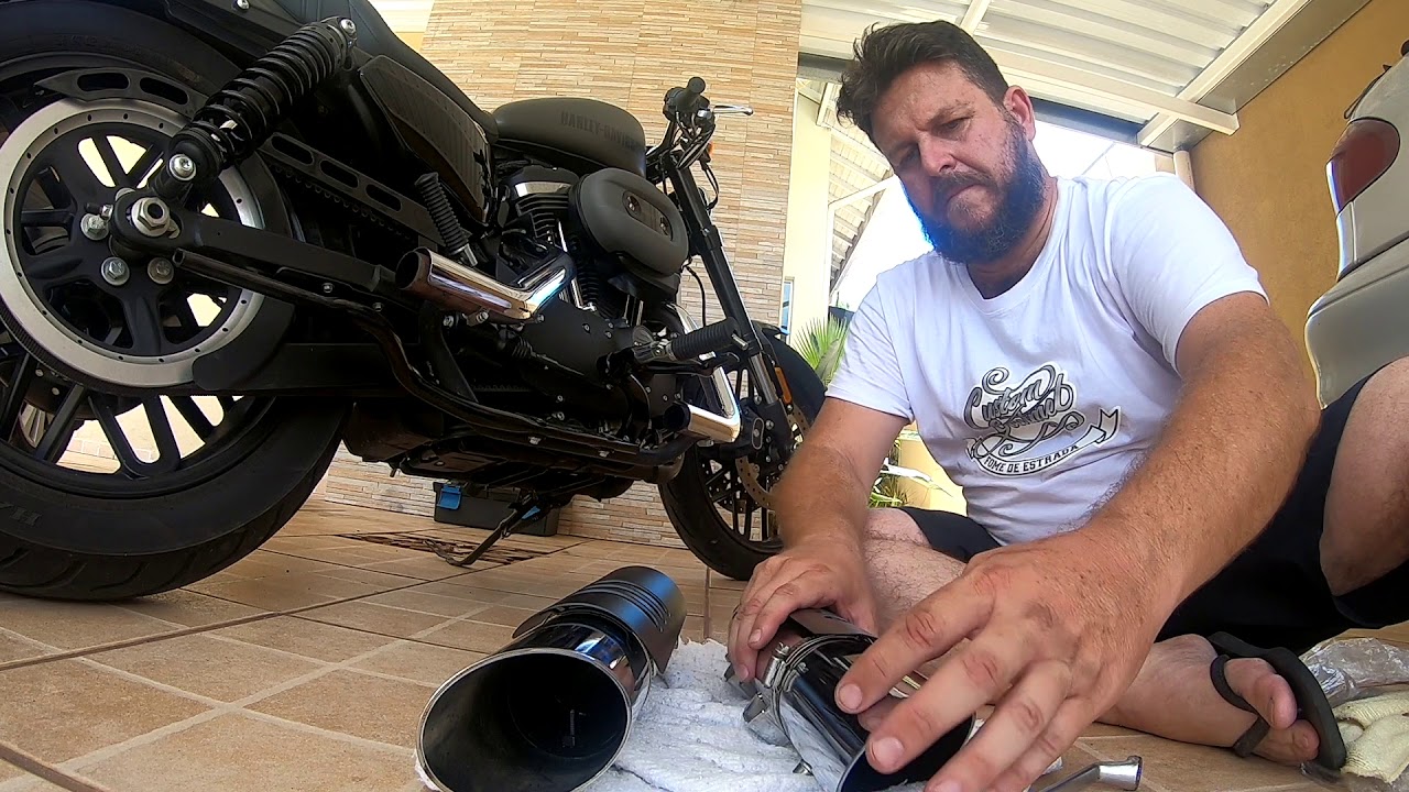 Custom Gourmet - Trocando as Ponteiras da Harley Roadster 1200