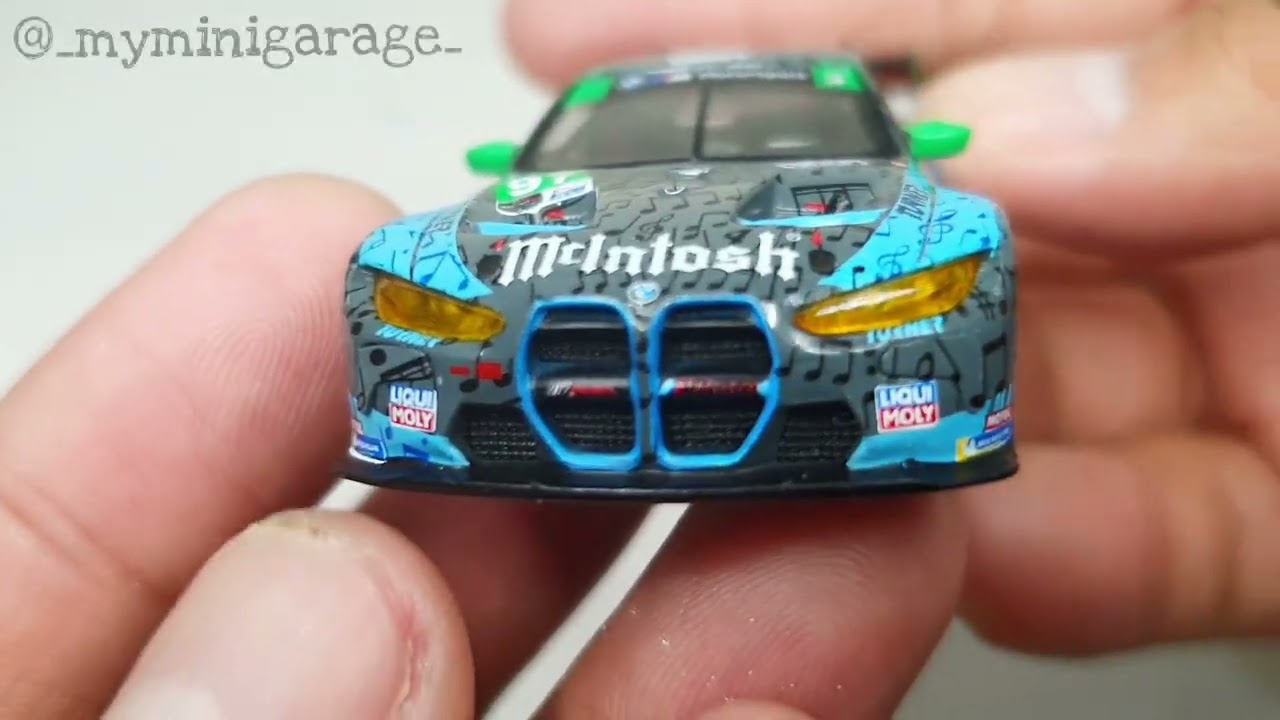 MINI GT BMW M4 GT3 #97 Turner Motorsport Laguna Seca GTD / No. 647 Unboxing