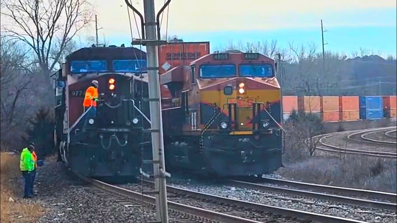 TRAINS AT 23RD STREET!