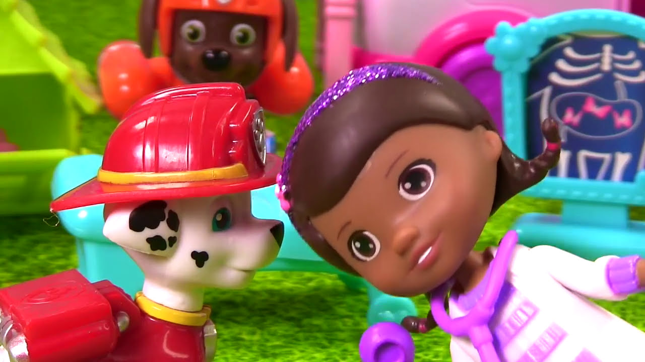 Doc McStuffins Helps Paw Patrol on Playground
